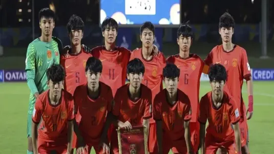 拼尽全力2:3憾负，U17国足亚军！
